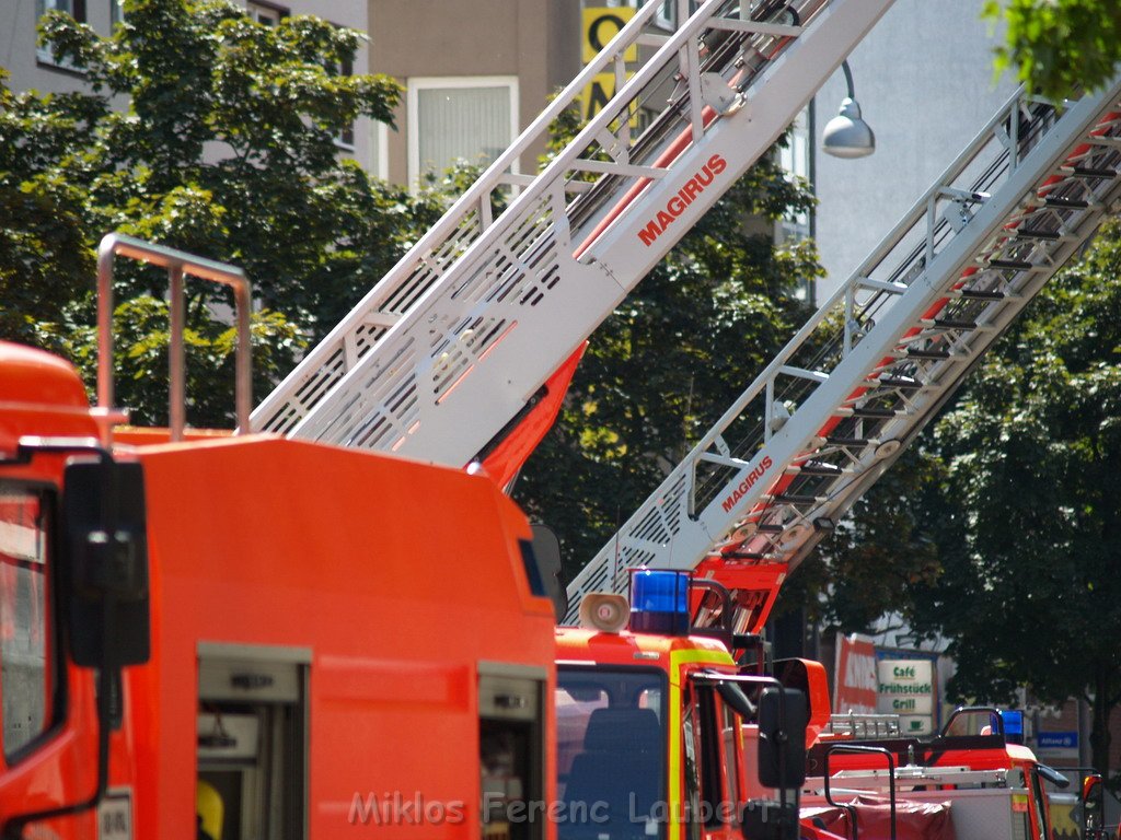 Dachstuhlbrand Koeln Kalk Kalker Hauptstr   P227.JPG